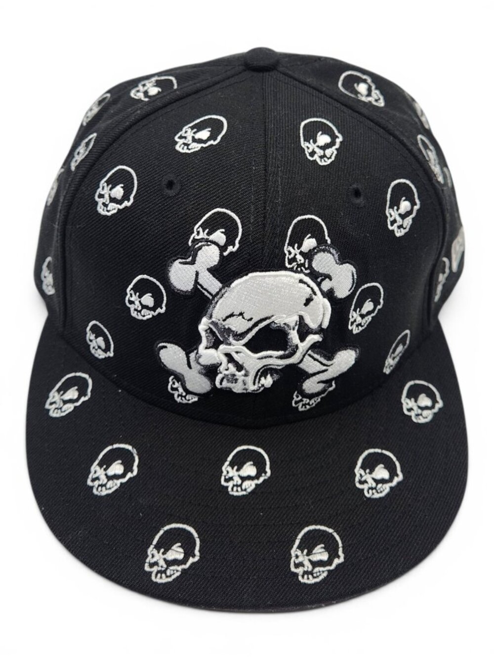 New Era 59FIFTY Skull & Crossbones AOP Fitted Hat - 7 1/4 L/G - Picture 6 of 8